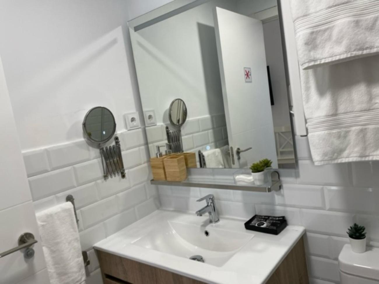 Apartamento Centrico En Madrid Luaran gambar