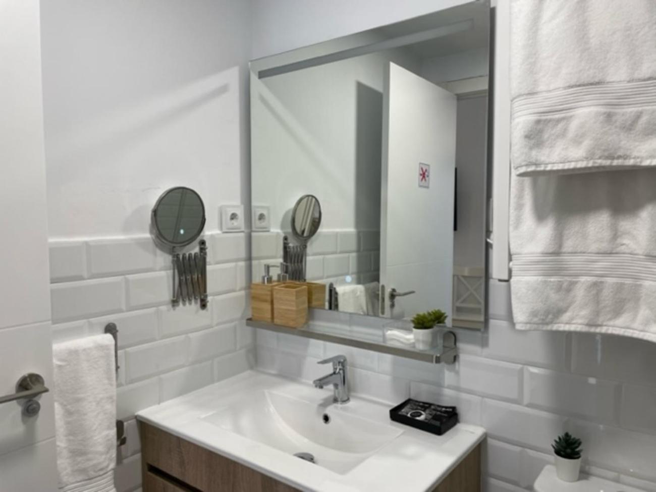 Apartamento Centrico En Madrid Luaran gambar